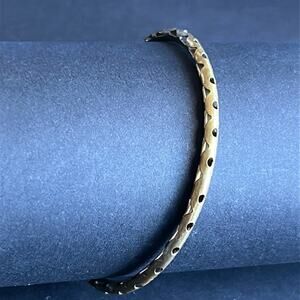 Women’s vintage gold tone unique patterned hollow bangle bracelet one‎ size